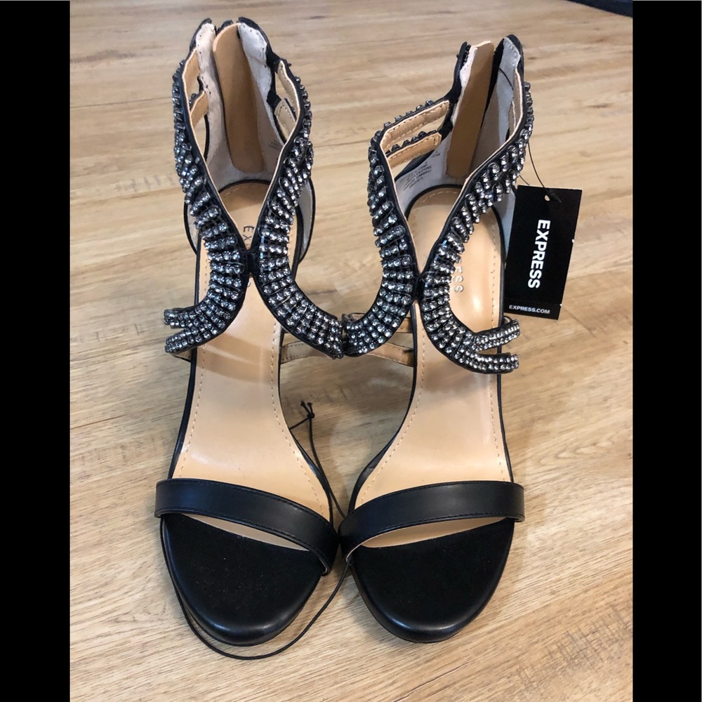NWT EXPRESS BLACK WITH RHINESTONE DETAIL HEEL
